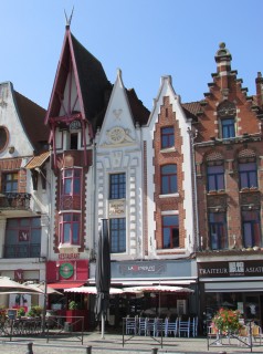 b-thune-maisons-grand-place-par-jacques-alleman-cr-dit-otbb-4881 b-thune-maisons-grand-place-par-jacques-alleman-cr-dit-otbb-4881