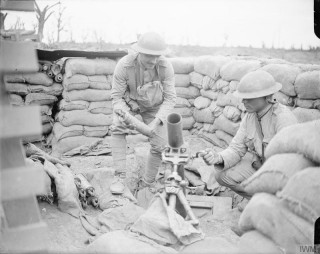 iwm-q6405-soldats-portugais-dans-les-tranch-es-de-neuve-chapelle-le-25-juin-1917-11798 iwm-q6405-soldats-portugais-dans-les-tranch-es-de-neuve-chapelle-le-25-juin-1917-11798